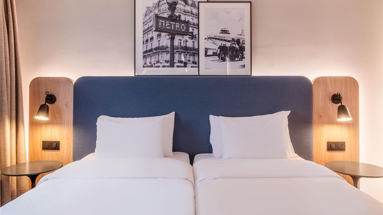 <b>Radisson Hotel Paris Le Bourget Room</b>. Images powered by <a href="https://iceportal.shijigroup.com/" title="IcePortal" target="_blank">IcePortal</a>.