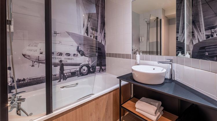 Radisson Hotel Paris Le Bourget Room