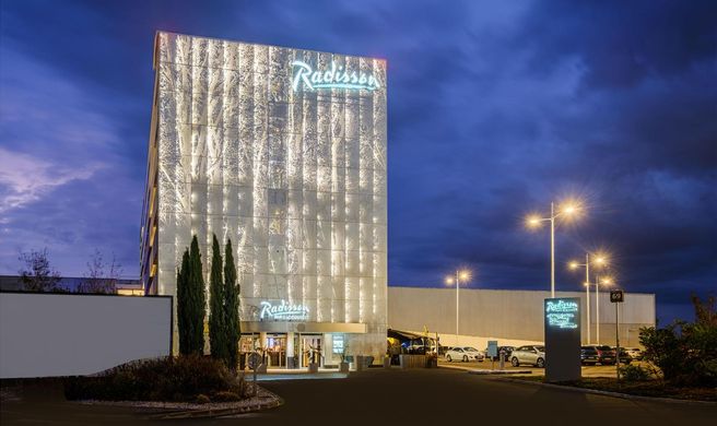 Radisson Hotel Paris Le Bourget Exterior