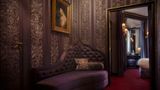 <b>Maison Souquet Room</b>. Images powered by <a href="https://iceportal.shijigroup.com/" title="IcePortal" target="_blank">IcePortal</a>.
