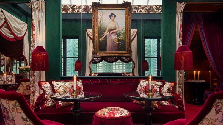 Maison Souquet Lobby