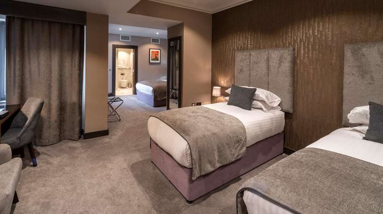 <b>DoubleTree by Hilton Belfast City Ten Sq Room</b>. Images powered by <a href="https://iceportal.shijigroup.com/" title="IcePortal" target="_blank">IcePortal</a>.