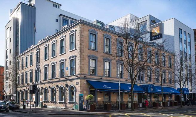 DoubleTree by Hilton Belfast City Ten Sq Exterior