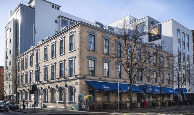 DoubleTree by Hilton Belfast City Ten Sq Exterior