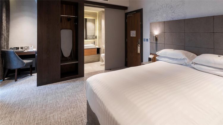 DoubleTree by Hilton Belfast City Ten Sq Room