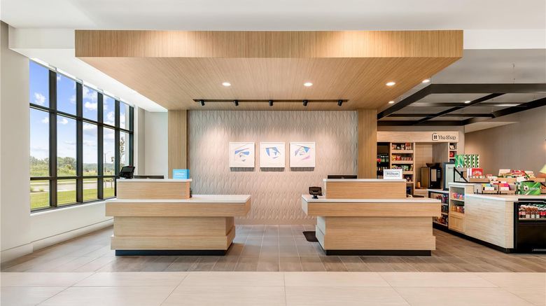 <b>Hilton Garden Inn KC Riverside Lobby</b>. Images powered by <a href="https://iceportal.shijigroup.com/" title="IcePortal" target="_blank">IcePortal</a>.