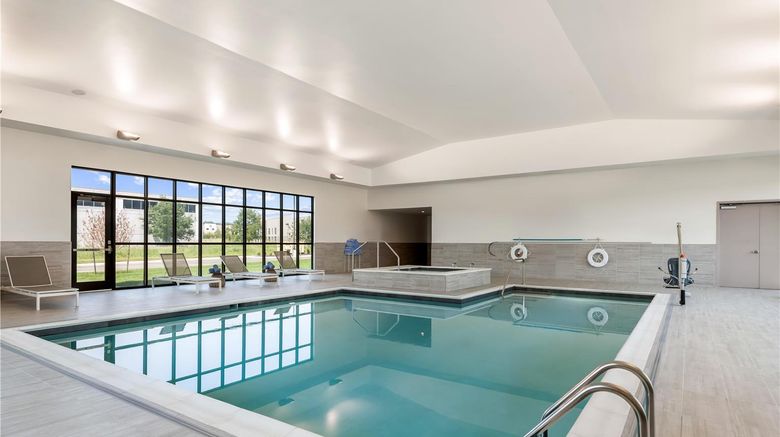 <b>Hilton Garden Inn KC Riverside Pool</b>. Images powered by <a href="https://iceportal.shijigroup.com/" title="IcePortal" target="_blank">IcePortal</a>.