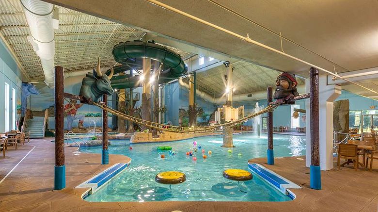 <b>Arrowwood Lodge at Brainerd Lakes Pool</b>. Images powered by <a href="https://iceportal.shijigroup.com/" title="IcePortal" target="_blank">IcePortal</a>.
