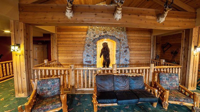 <b>Arrowwood Lodge at Brainerd Lakes Lobby</b>. Images powered by <a href="https://iceportal.shijigroup.com/" title="IcePortal" target="_blank">IcePortal</a>.