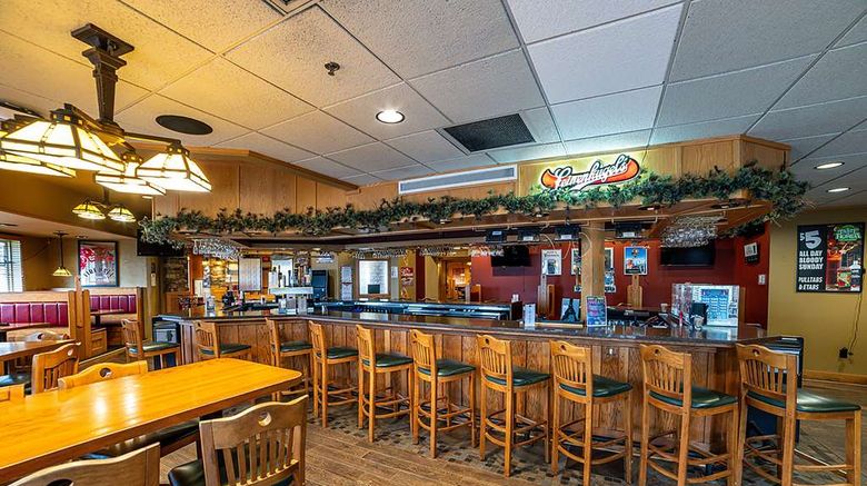 <b>Arrowwood Lodge at Brainerd Lakes Restaurant</b>. Images powered by <a href="https://iceportal.shijigroup.com/" title="IcePortal" target="_blank">IcePortal</a>.