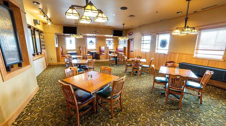 <b>Arrowwood Lodge at Brainerd Lakes Restaurant</b>. Images powered by <a href="https://iceportal.shijigroup.com/" title="IcePortal" target="_blank">IcePortal</a>.