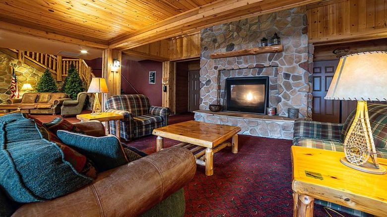 <b>Arrowwood Lodge at Brainerd Lakes Lobby</b>. Images powered by <a href="https://iceportal.shijigroup.com/" title="IcePortal" target="_blank">IcePortal</a>.