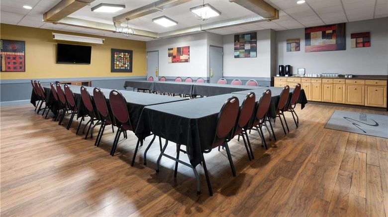 <b>Travelodge by Wyndham Grande Prairie Meeting</b>. Images powered by <a href="https://iceportal.shijigroup.com/" title="IcePortal" target="_blank">IcePortal</a>.
