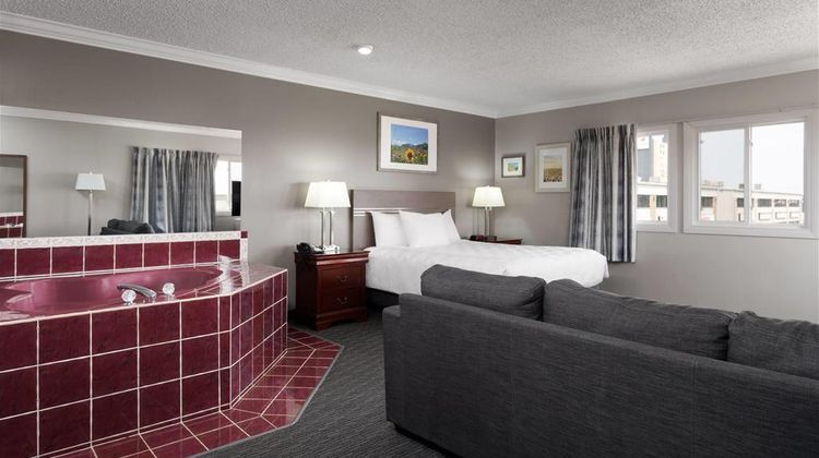Travelodge by Wyndham Grande Prairie Suite
