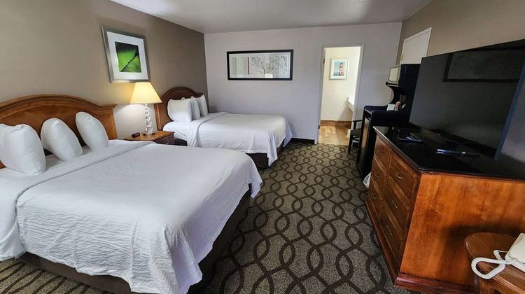 Ramada Bayside Inn & Suites Eureka Room