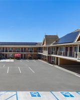 Ramada Bayside Inn & Suites Eureka