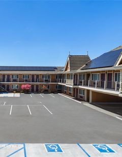Ramada Bayside Inn & Suites Eureka