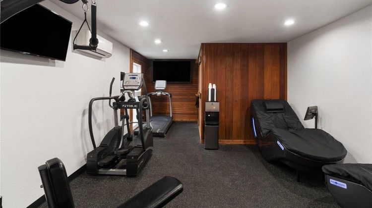 Ramada Bayside Inn & Suites Eureka Health