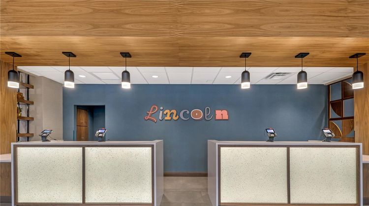 Drury Plaza Hotel Lincoln Downtown Lobby