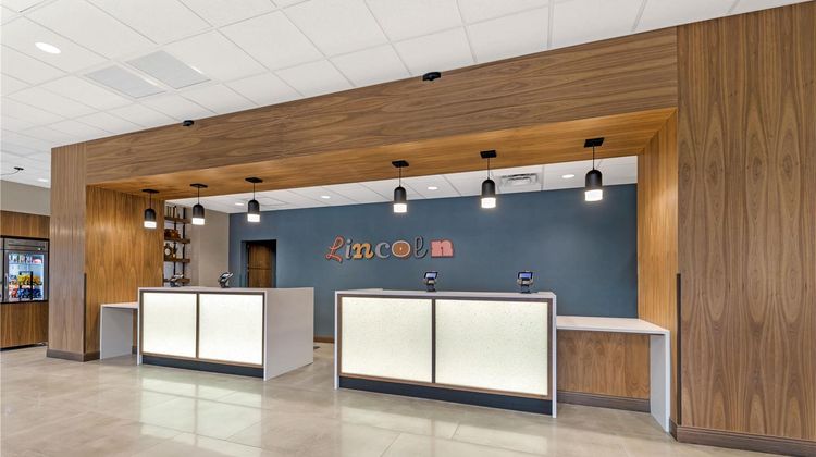 Drury Plaza Hotel Lincoln Downtown Lobby