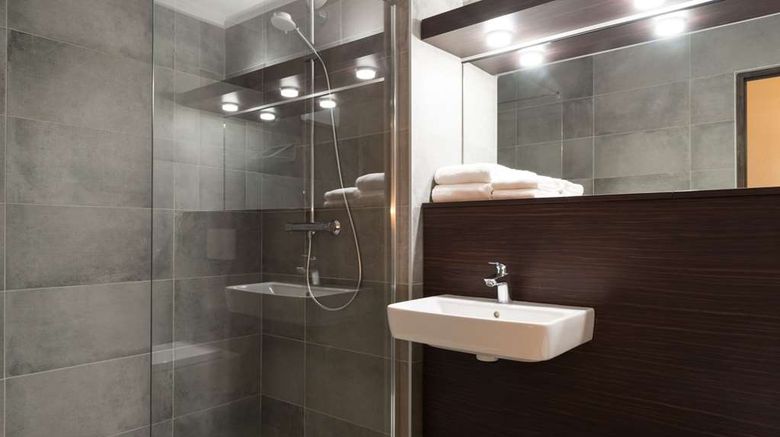 <b>Hotel les Amandiers Room</b>. Images powered by <a href="https://iceportal.shijigroup.com/" title="IcePortal" target="_blank">IcePortal</a>.