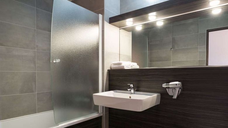 <b>Hotel les Amandiers Room</b>. Images powered by <a href="https://iceportal.shijigroup.com/" title="IcePortal" target="_blank">IcePortal</a>.