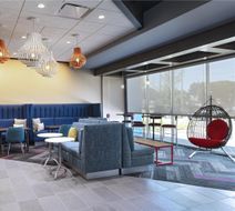 Tru by Hilton Irving DFW Lobby