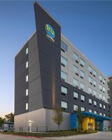 Tru by Hilton Irving DFW