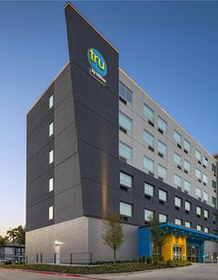 Tru by Hilton Irving DFW