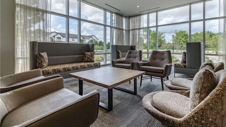 <b>DoubleTree by Hilton Greenville Woodruff Lobby</b>. Images powered by <a href="https://iceportal.shijigroup.com/" title="IcePortal" target="_blank">IcePortal</a>.