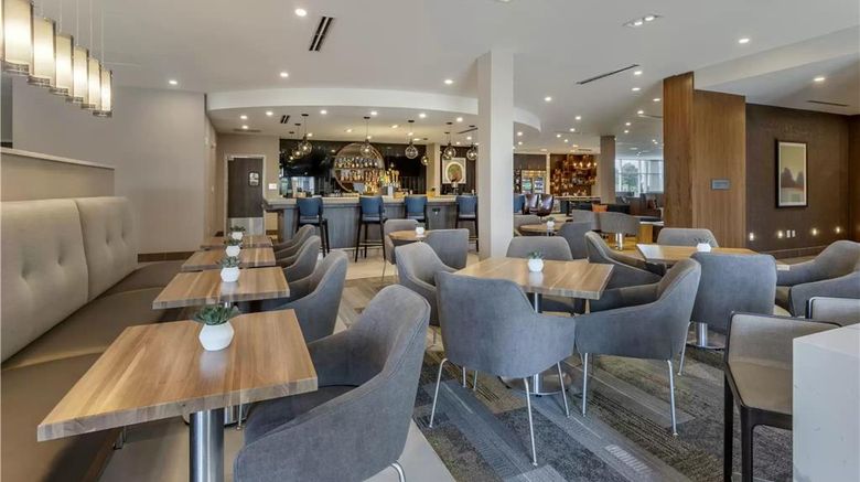 <b>DoubleTree by Hilton Greenville Woodruff Restaurant</b>. Images powered by <a href="https://iceportal.shijigroup.com/" title="IcePortal" target="_blank">IcePortal</a>.
