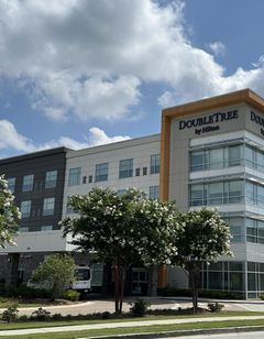 DoubleTree by Hilton Greenville Woodruff