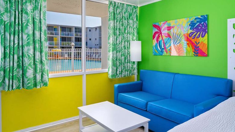 <b>Kokomo Suites Room</b>. Images powered by <a href="https://iceportal.shijigroup.com/" title="IcePortal" target="_blank">IcePortal</a>.