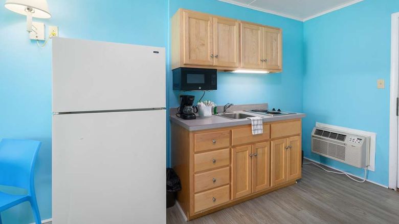 <b>Kokomo Suites Room</b>. Images powered by <a href="https://iceportal.shijigroup.com/" title="IcePortal" target="_blank">IcePortal</a>.