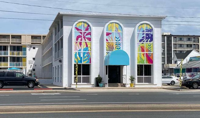 Kokomo Suites Exterior