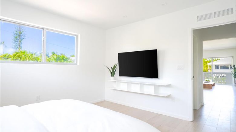 <b>Beach Haus Key Biscayne Room</b>. Images powered by <a href="https://iceportal.shijigroup.com/" title="IcePortal" target="_blank">IcePortal</a>.