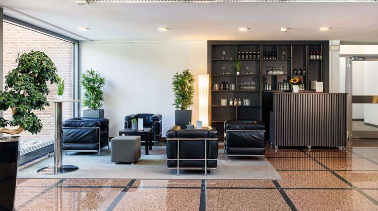 GenoHotel Lobby