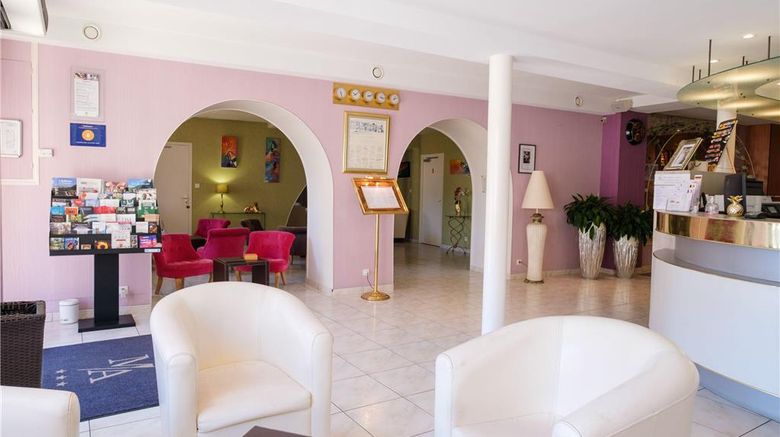 <b>Hostellerie du Mont-Aime Lobby</b>. Images powered by <a href="https://iceportal.shijigroup.com/" title="IcePortal" target="_blank">IcePortal</a>.