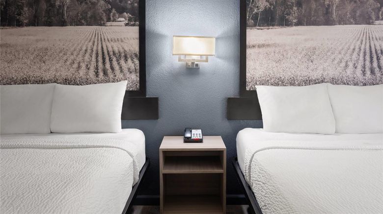 <b>Super 8 by Wyndham Fort Wayne Suite</b>. Images powered by <a href="https://iceportal.shijigroup.com/" title="IcePortal" target="_blank">IcePortal</a>.
