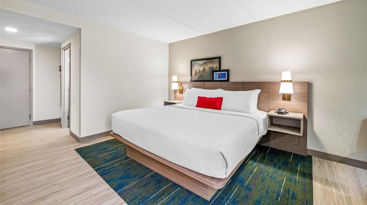 Sonesta Select Hotels Statesville Room