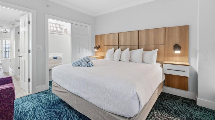 Coconut Malorie Resort Hotel Suite