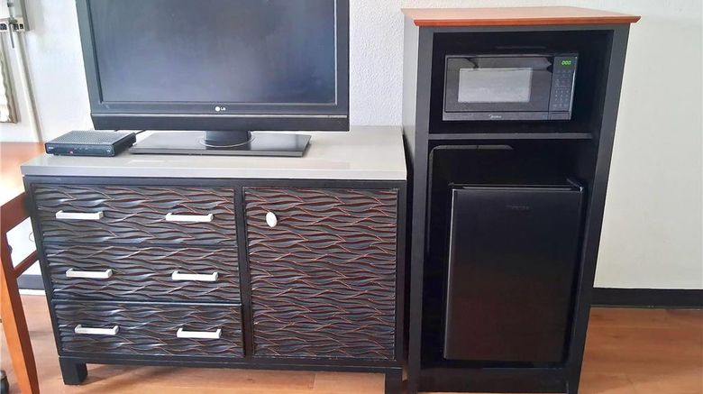 <b>Baymont by Wyndham Metter Room</b>. Images powered by <a href="https://iceportal.shijigroup.com/" title="IcePortal" target="_blank">IcePortal</a>.