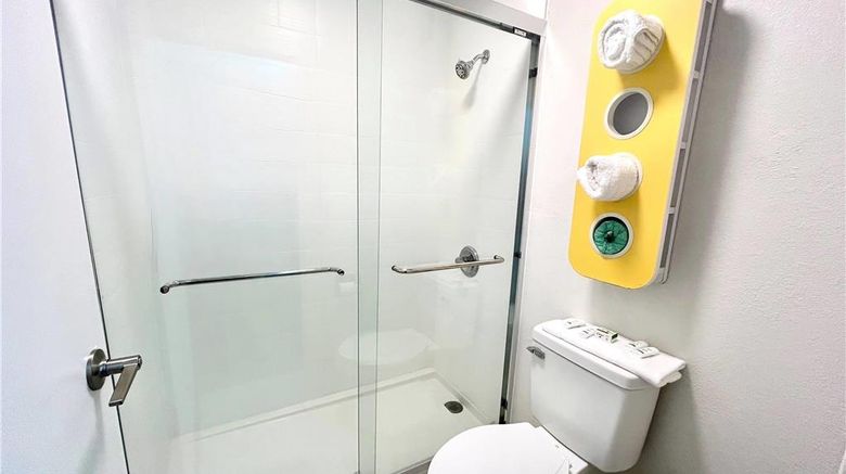 <b>Baymont by Wyndham Metter Room</b>. Images powered by <a href="https://iceportal.shijigroup.com/" title="IcePortal" target="_blank">IcePortal</a>.