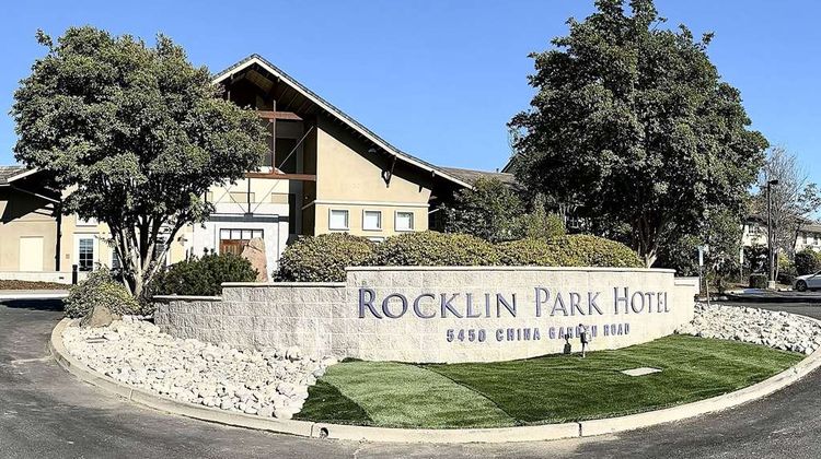 Rocklin Park Hotel Exterior