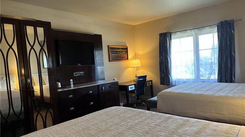 <b>Rocklin Park Hotel Room</b>. Images powered by <a href="https://iceportal.shijigroup.com/" title="IcePortal" target="_blank">IcePortal</a>.