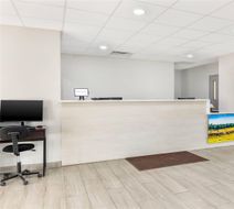 Comfort Inn & Suites Lobby
