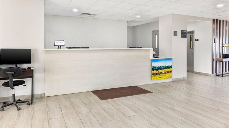 Comfort Inn And Suites Springfield Lobby