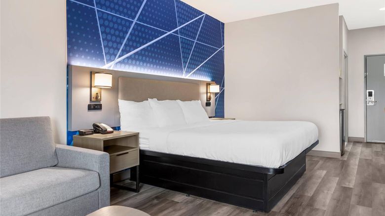 <b>Comfort Inn And Suites Springfield Suite</b>. Images powered by <a href="https://iceportal.shijigroup.com/" title="IcePortal" target="_blank">IcePortal</a>.