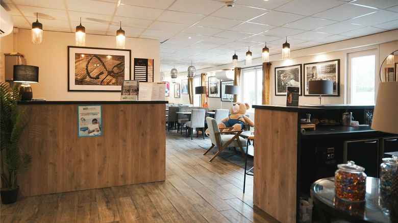 <b>Hotel Acadie Orly Morangis Restaurant</b>. Images powered by <a href="https://iceportal.shijigroup.com/" title="IcePortal" target="_blank">IcePortal</a>.