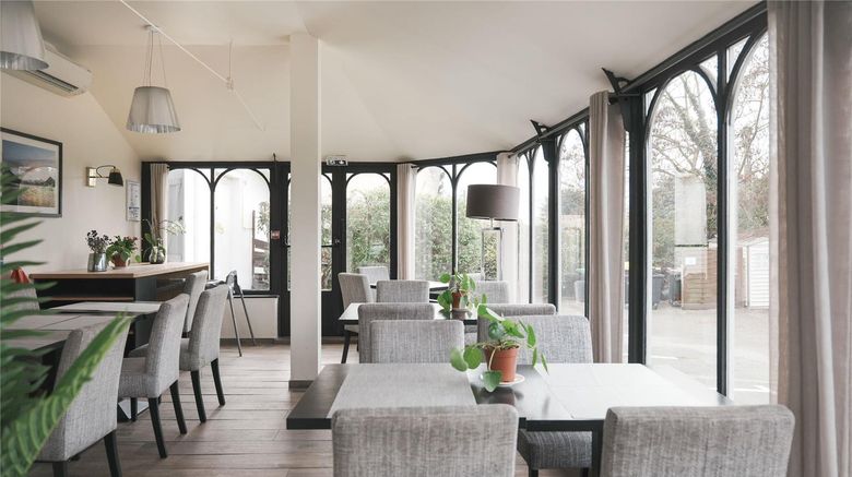 <b>Hotel Acadie Orly Morangis Restaurant</b>. Images powered by <a href="https://iceportal.shijigroup.com/" title="IcePortal" target="_blank">IcePortal</a>.